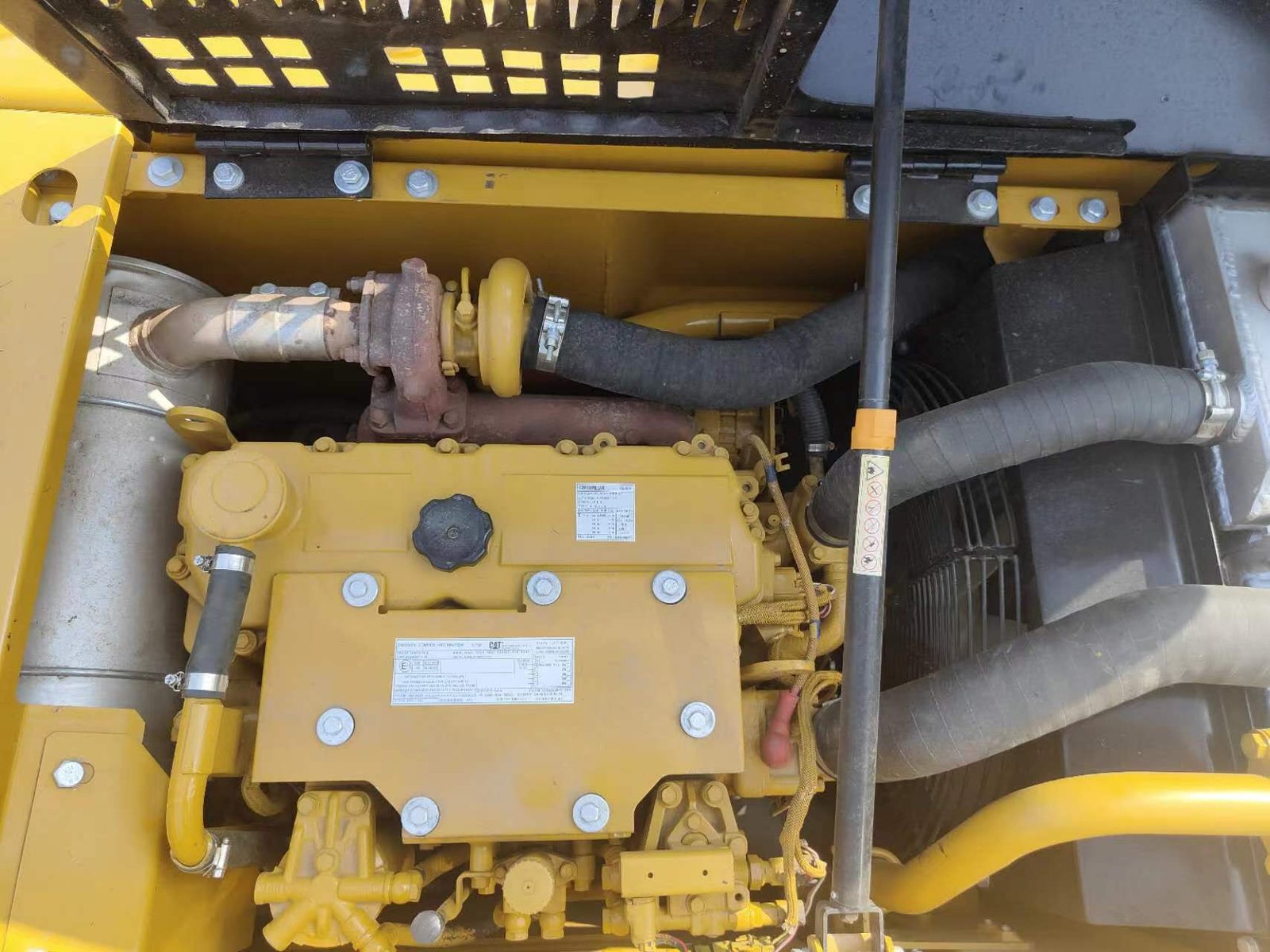 Used caterpillar 313D2GC excavator
