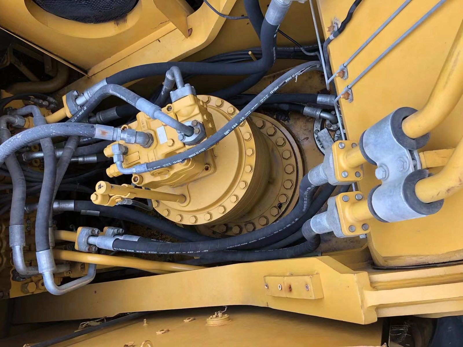 Used caterpillar 330d excavator