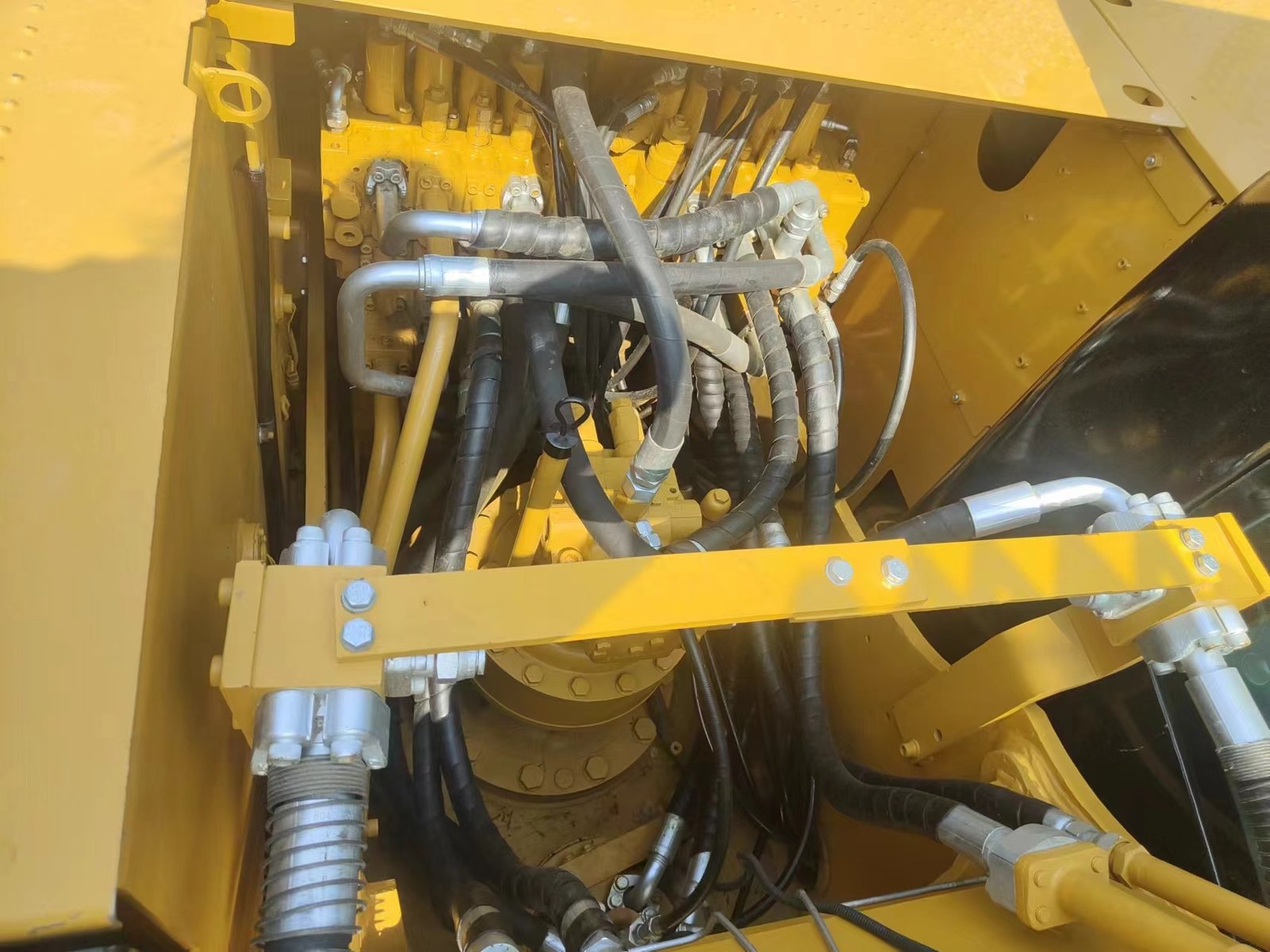 Used caterpillar 320d excavator