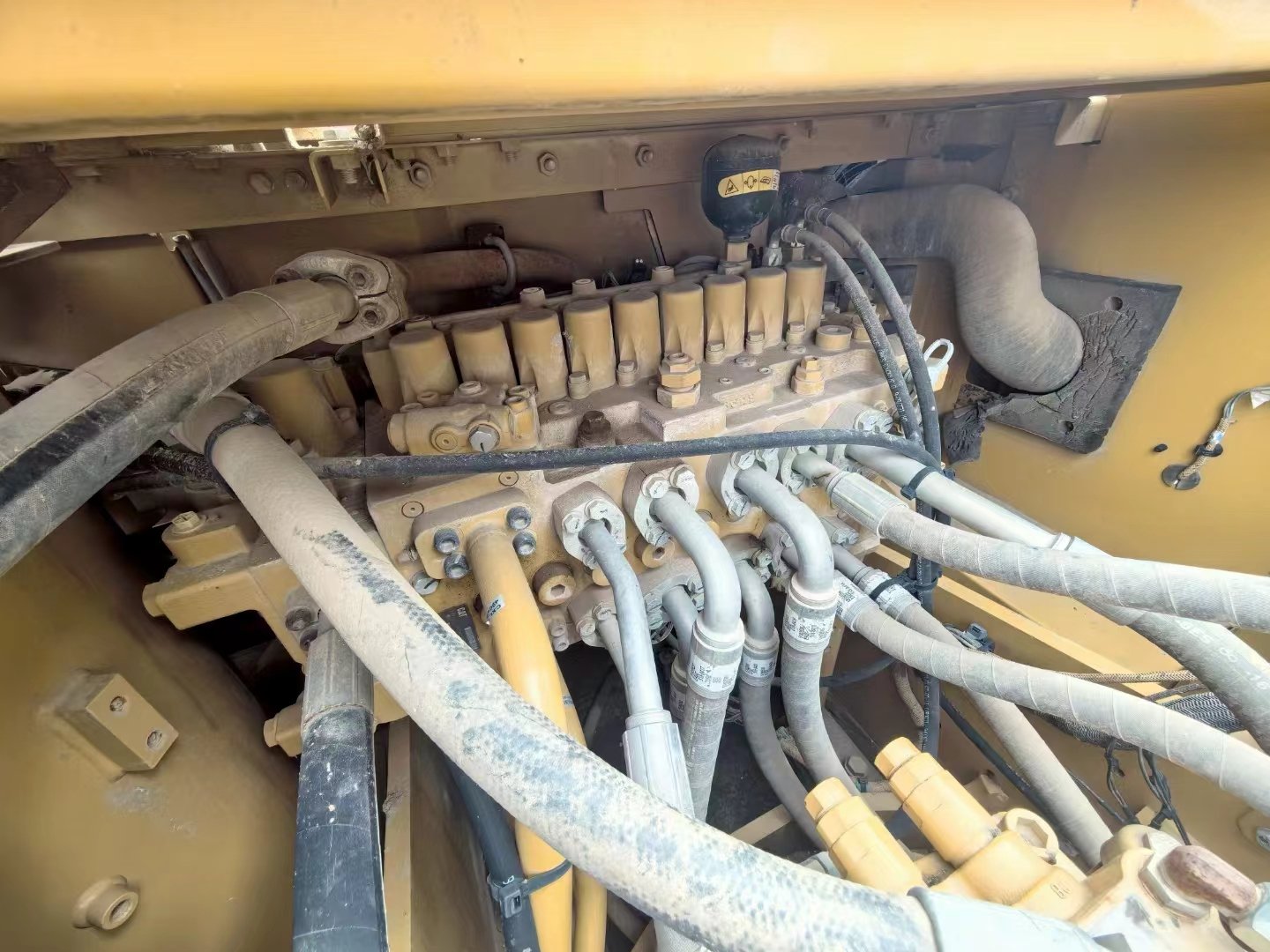 Used caterpillar 320gc excavator