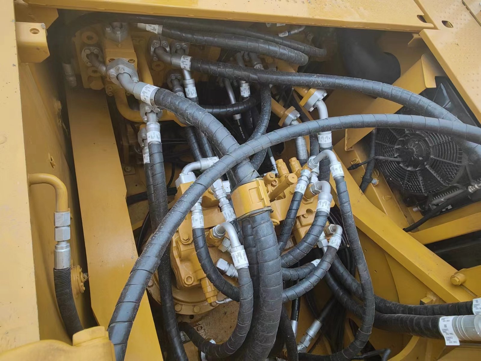 Used caterpillar 349d excavator