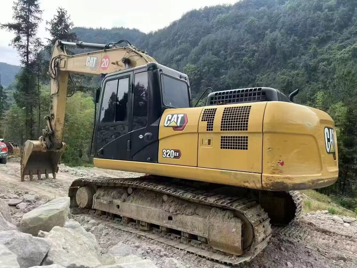 Used caterpillar 320gx excavator