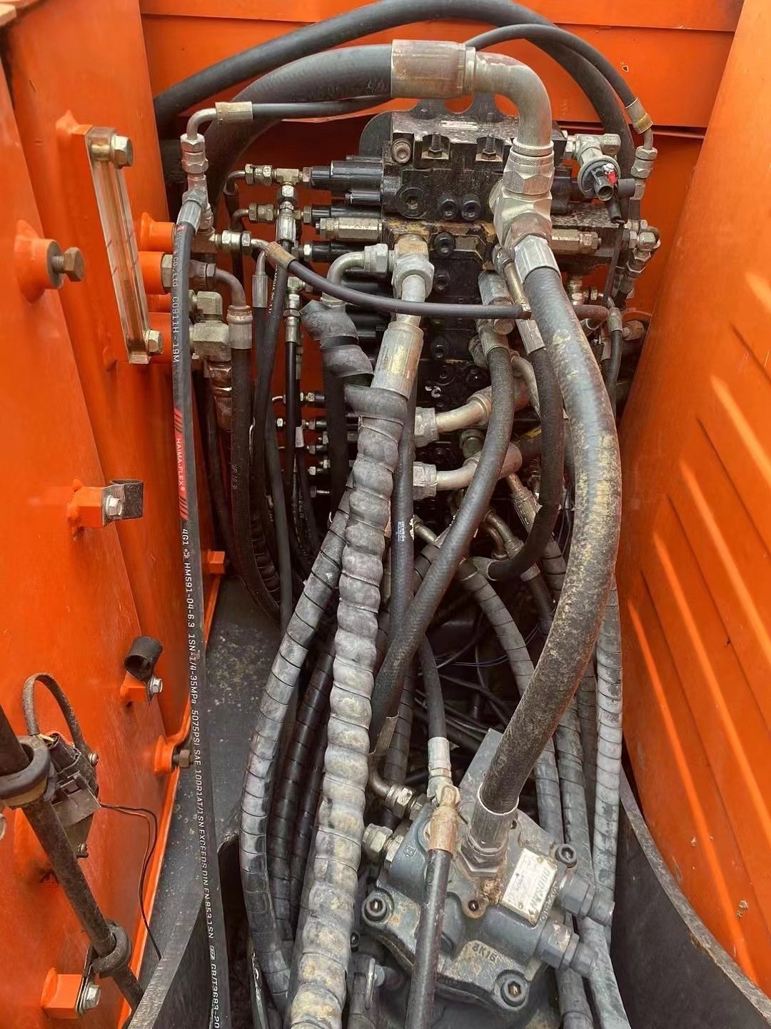 Used Doosan Dx75 excavator