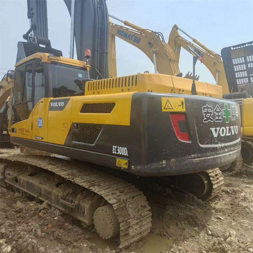 Used VOLVO EC300 excavator