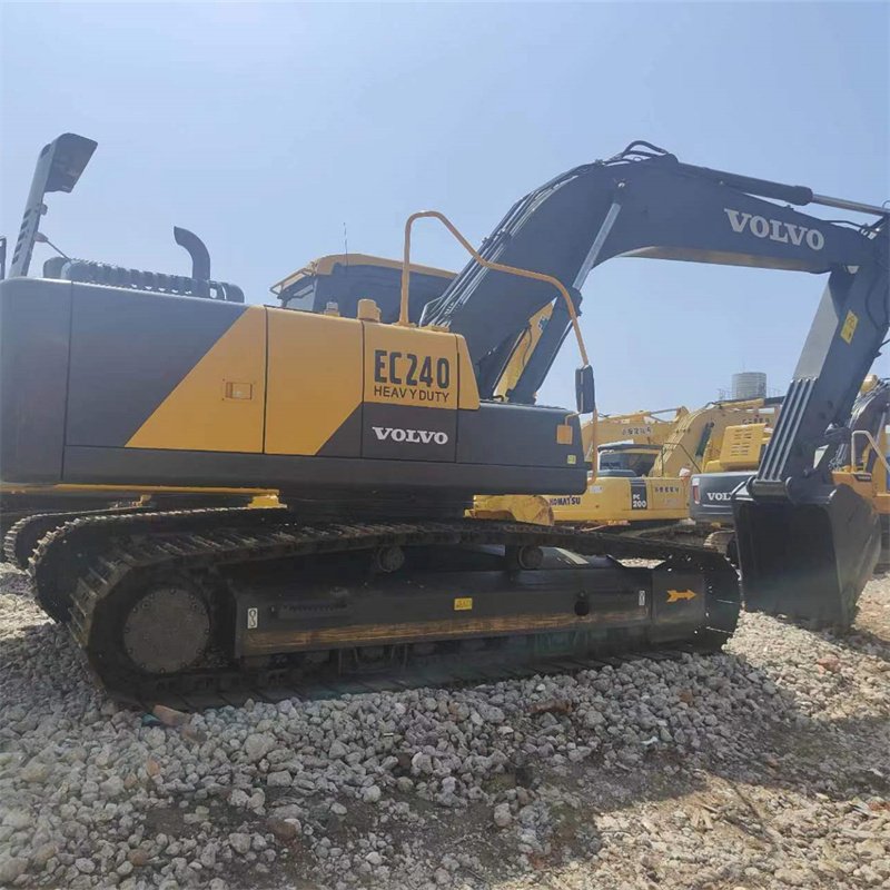 Used VOLVO EC240 excavator