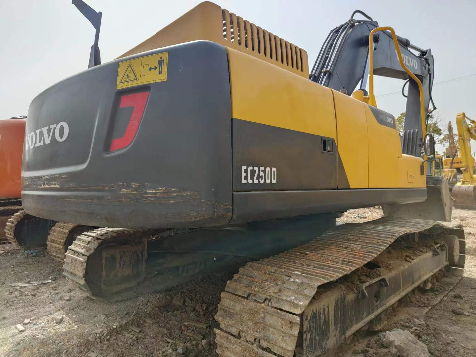 Used VOLVO EC250 excavator