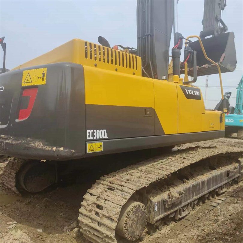 Used VOLVO EC300 excavator