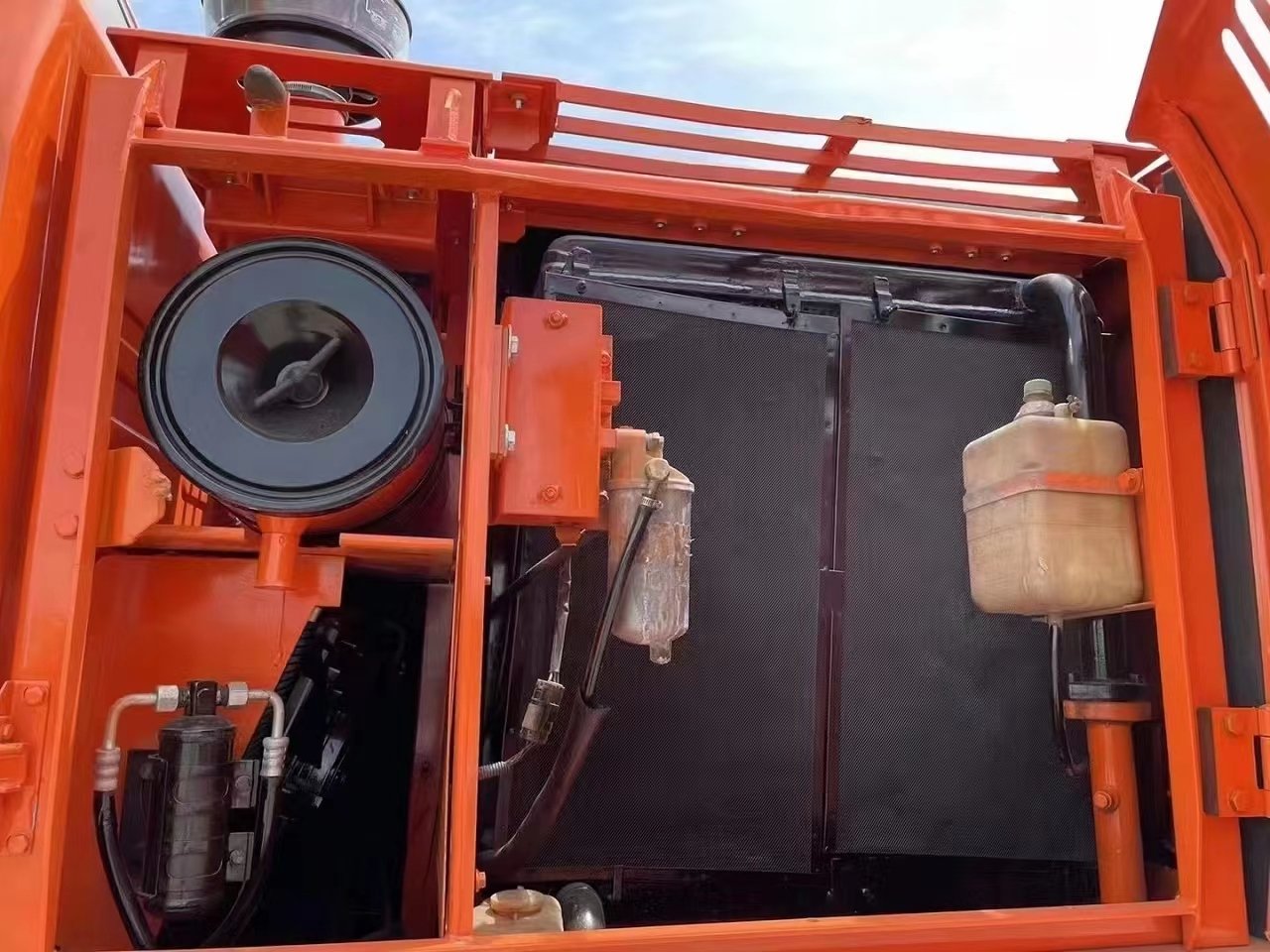  Used Doosan DH150w-7 excavator