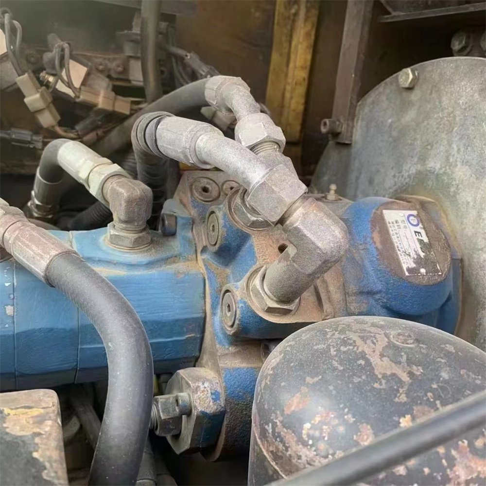 Used Hyundai 60w-7 wheel excavator