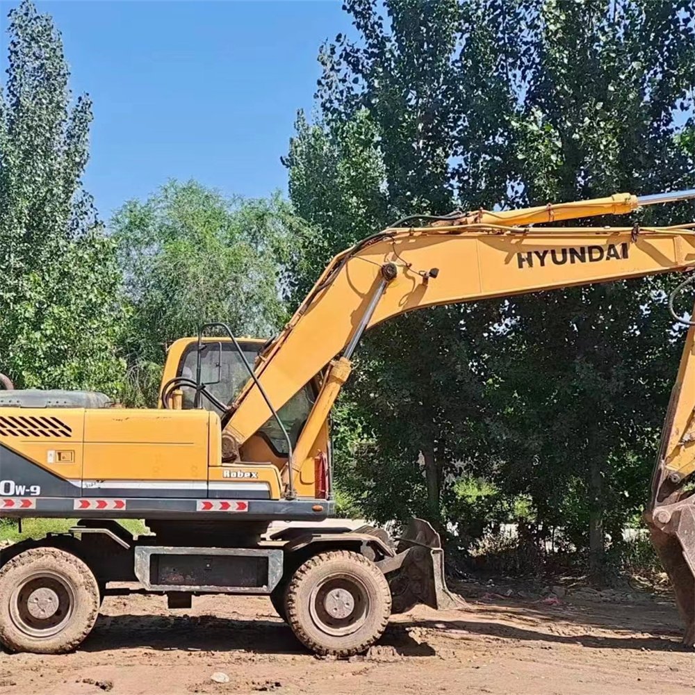 Used Hyundai 210w-9 excavator