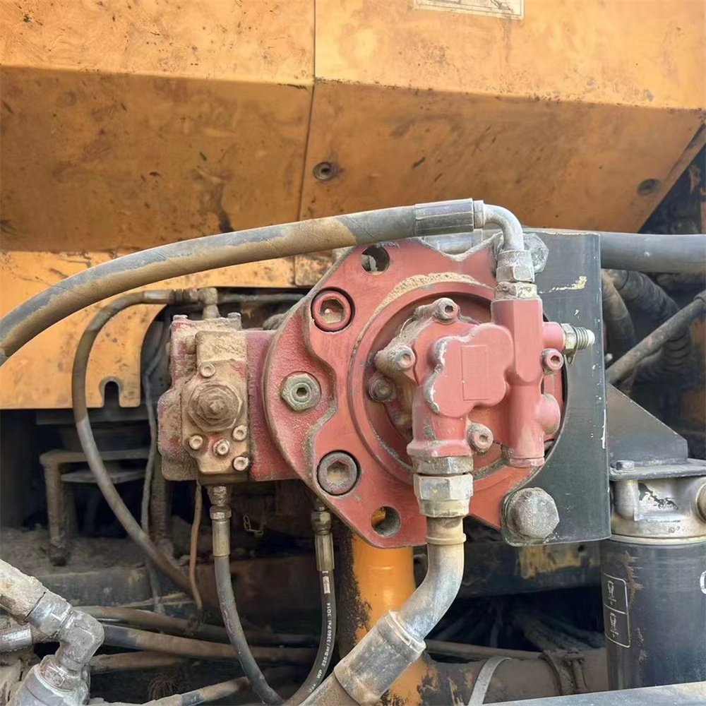 Used Hyundai 215-9 excavator