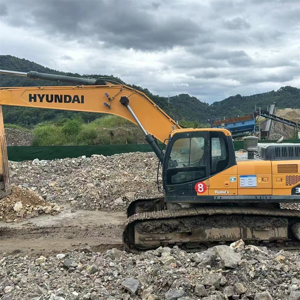 Used Hyundai 350L excavator