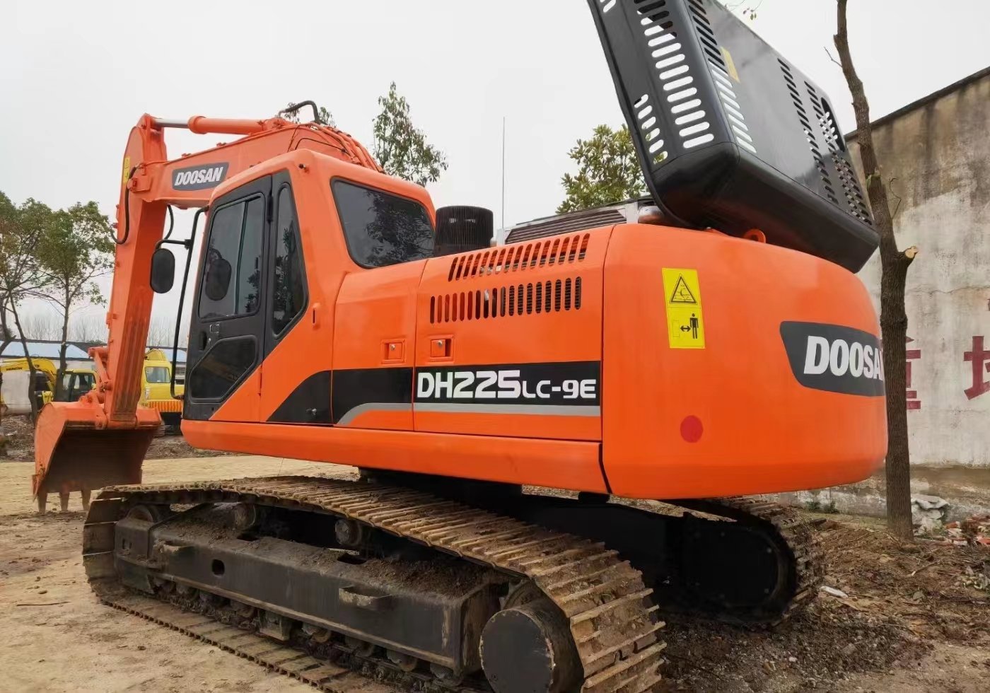  Used Doosan DH225-9 excavator