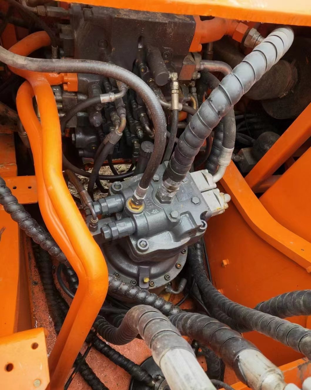  Used Doosan DH225-9 excavator
