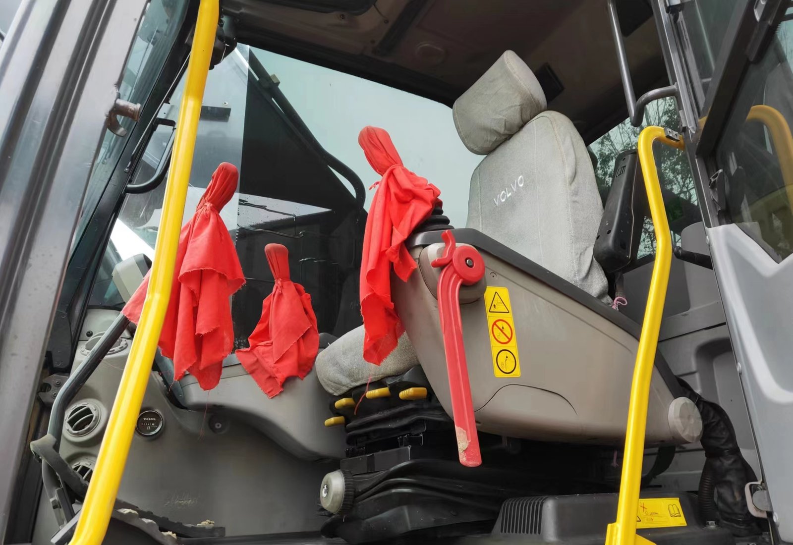 Used VOLVO EC380 excavator