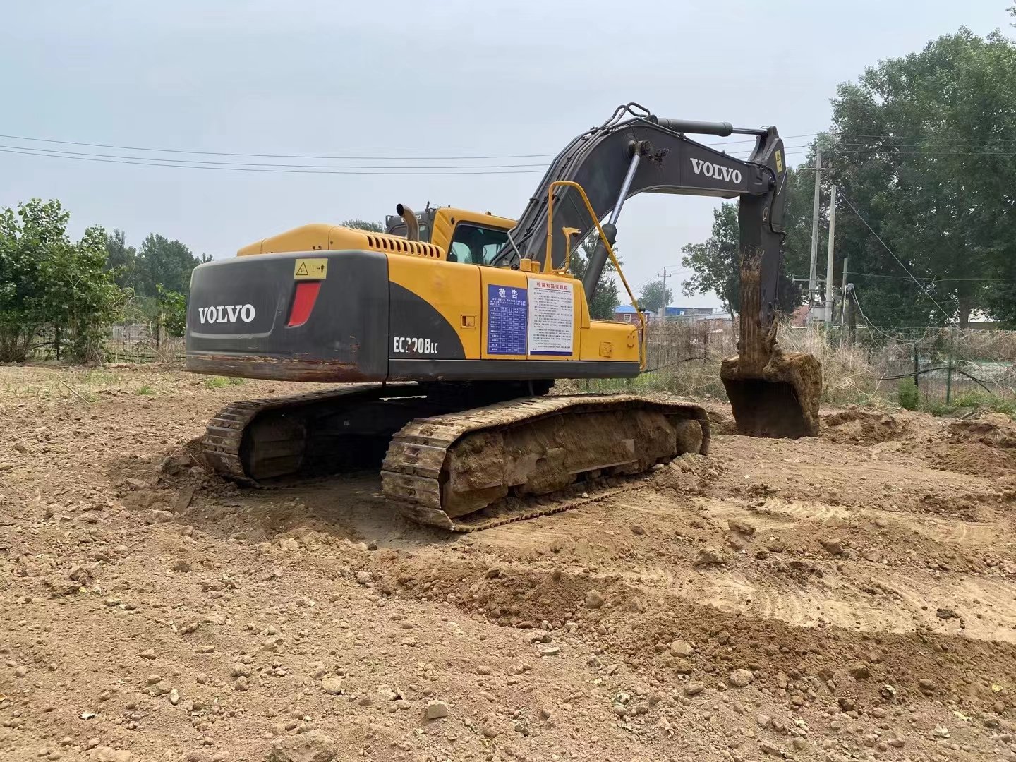 Used VOLVO EC290BLC excavator