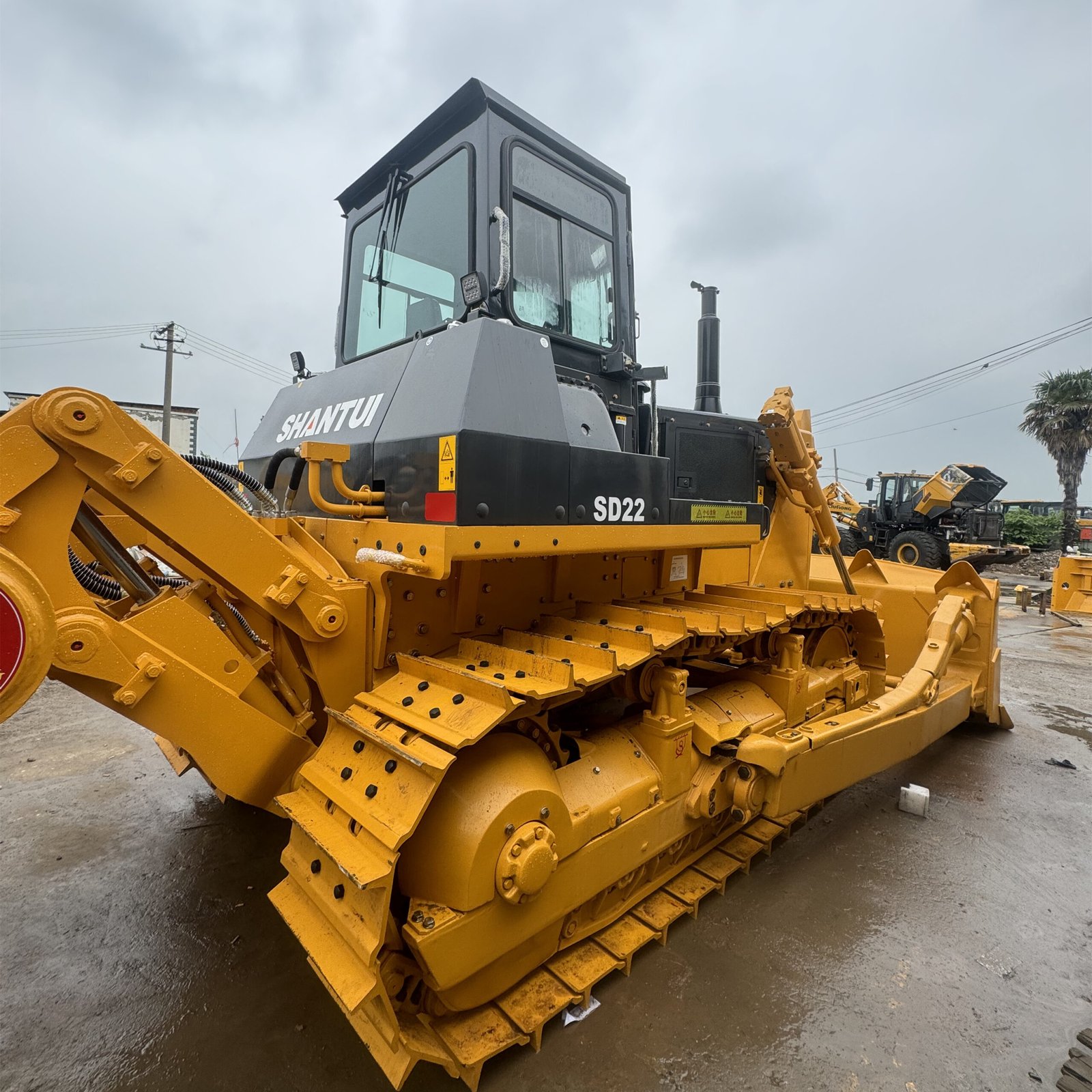 Used SHANTUI SD22 bulldozer