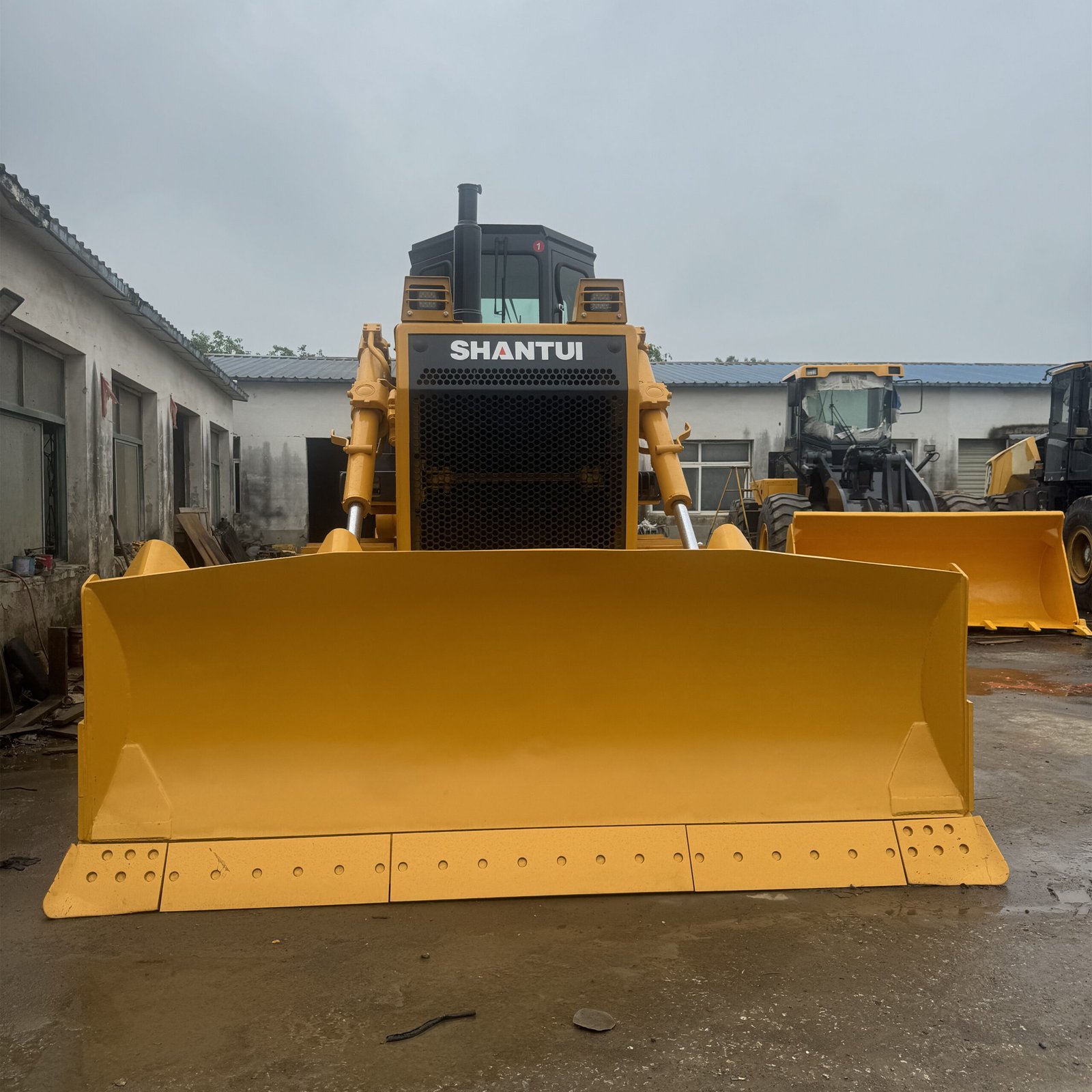 Used SHANTUI SD22 bulldozer