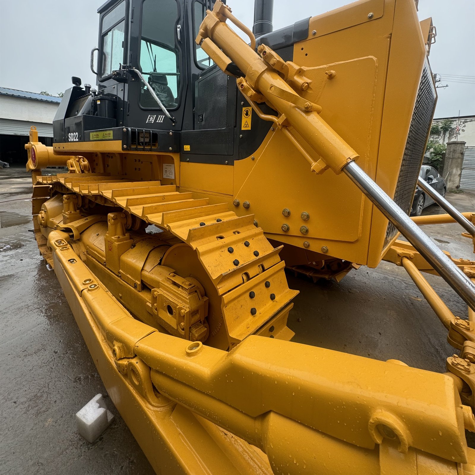 Used SHANTUI SD22 bulldozer