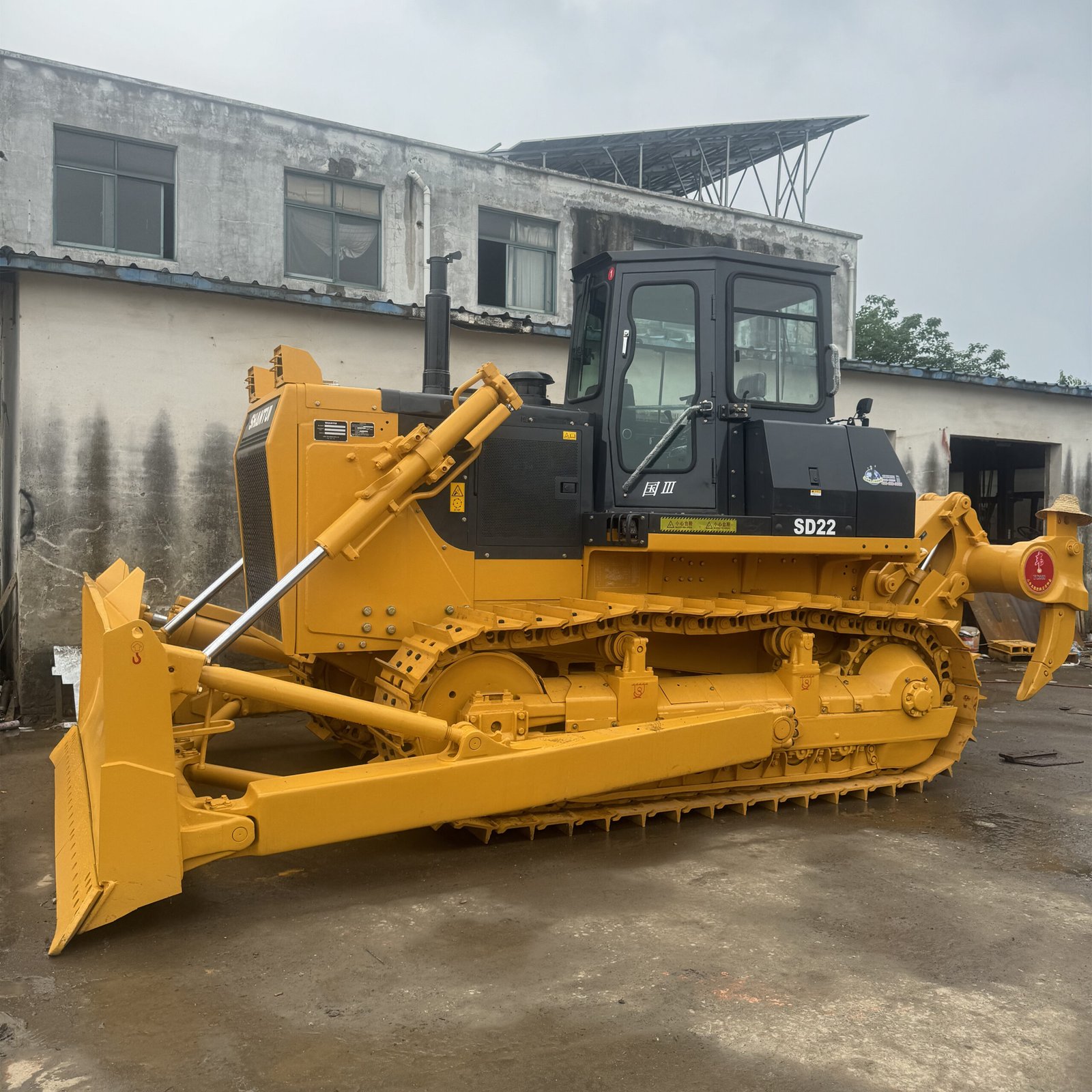 Used SHANTUI SD22 bulldozer