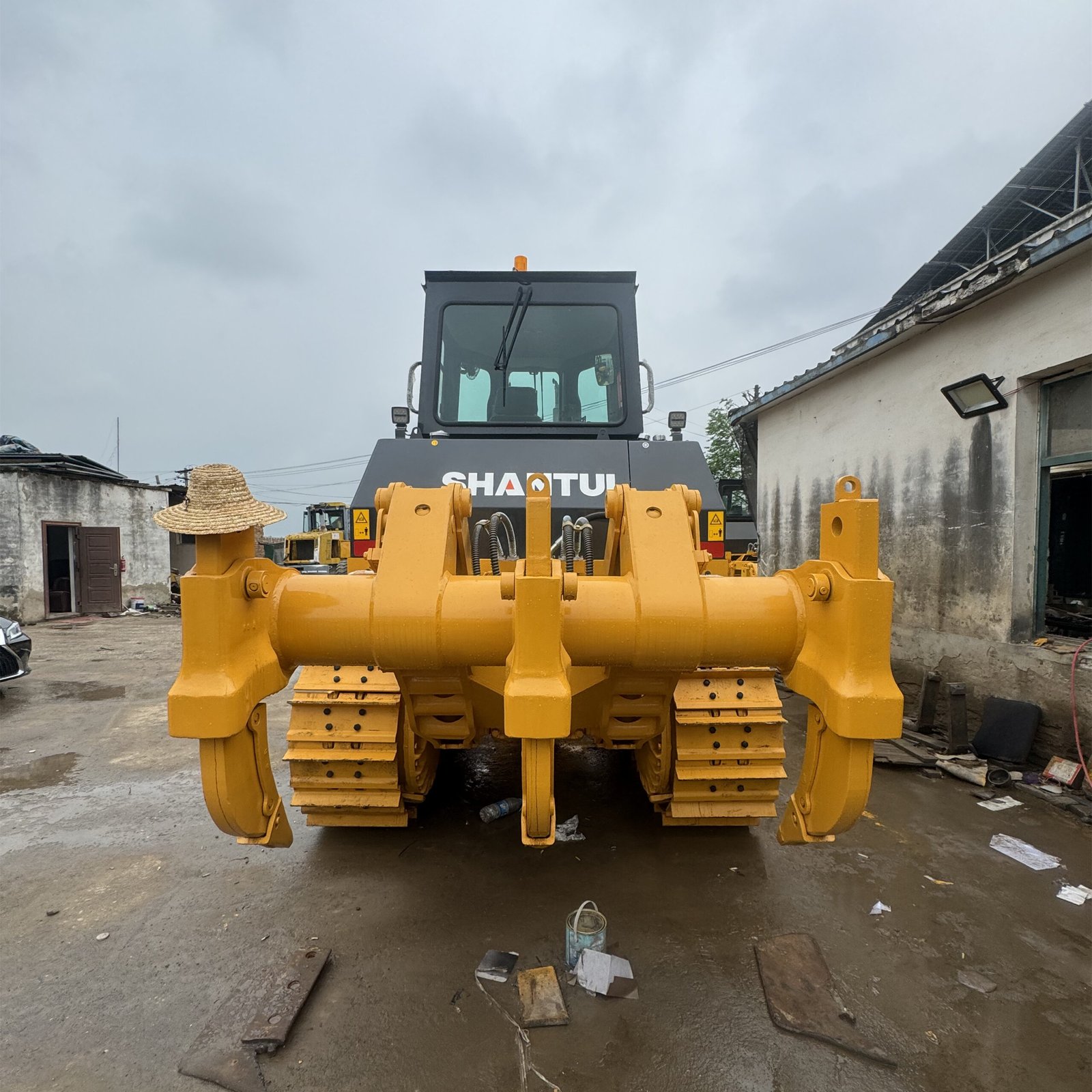 Used SHANTUI SD22 bulldozer